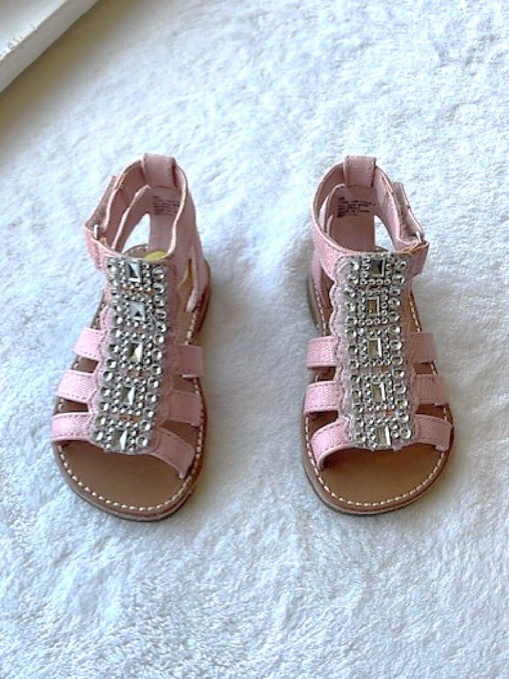 Sandals for toddlers. Size 5 girls